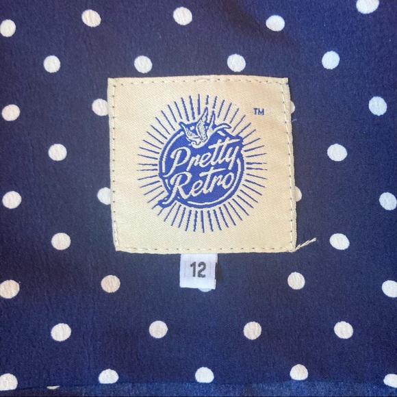 Gorgeous Pretty Retro 40s blouse in navy polka dot - Picture 4 of 5